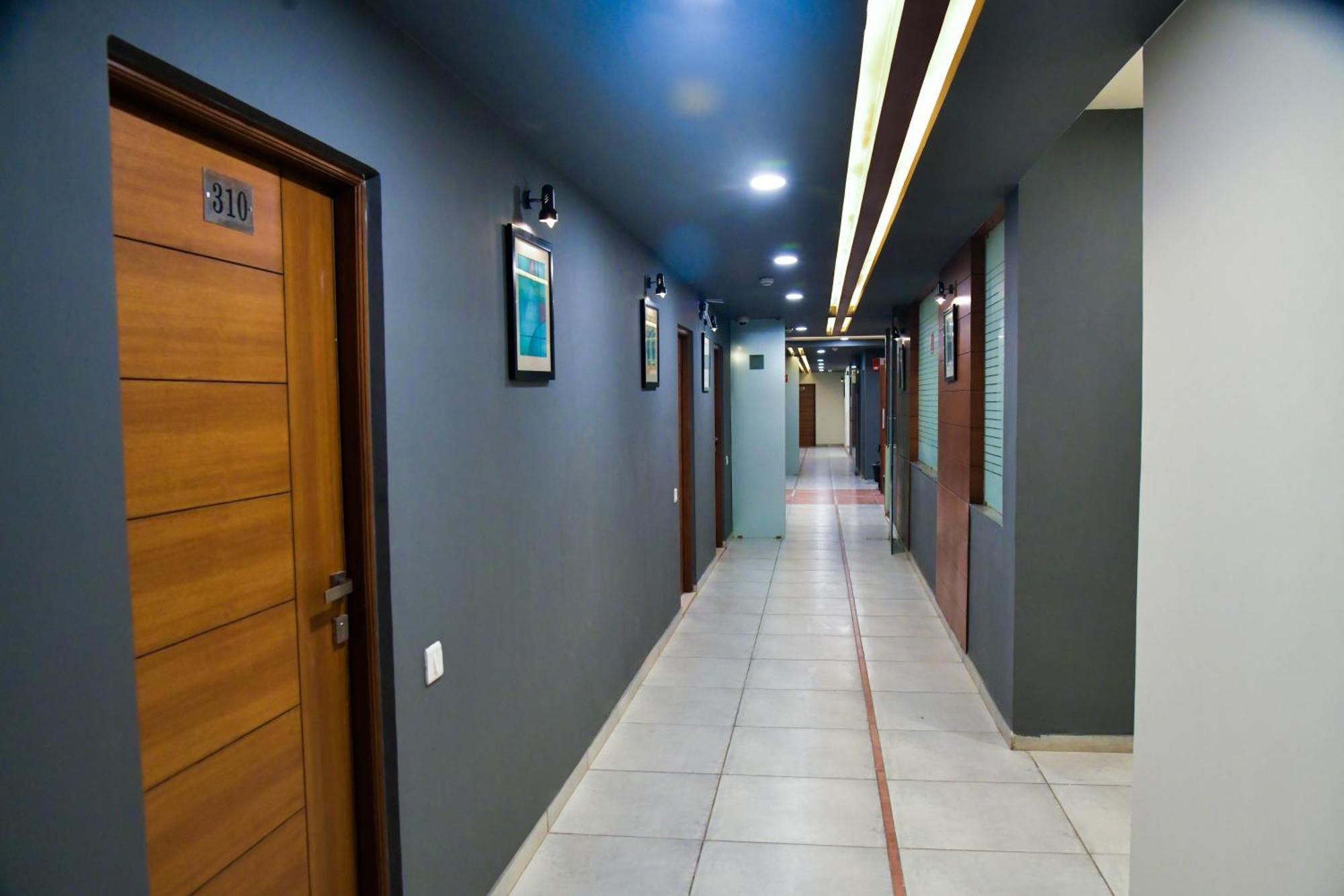 Hotel Ashooka Inn Gandhinagar Exterior photo