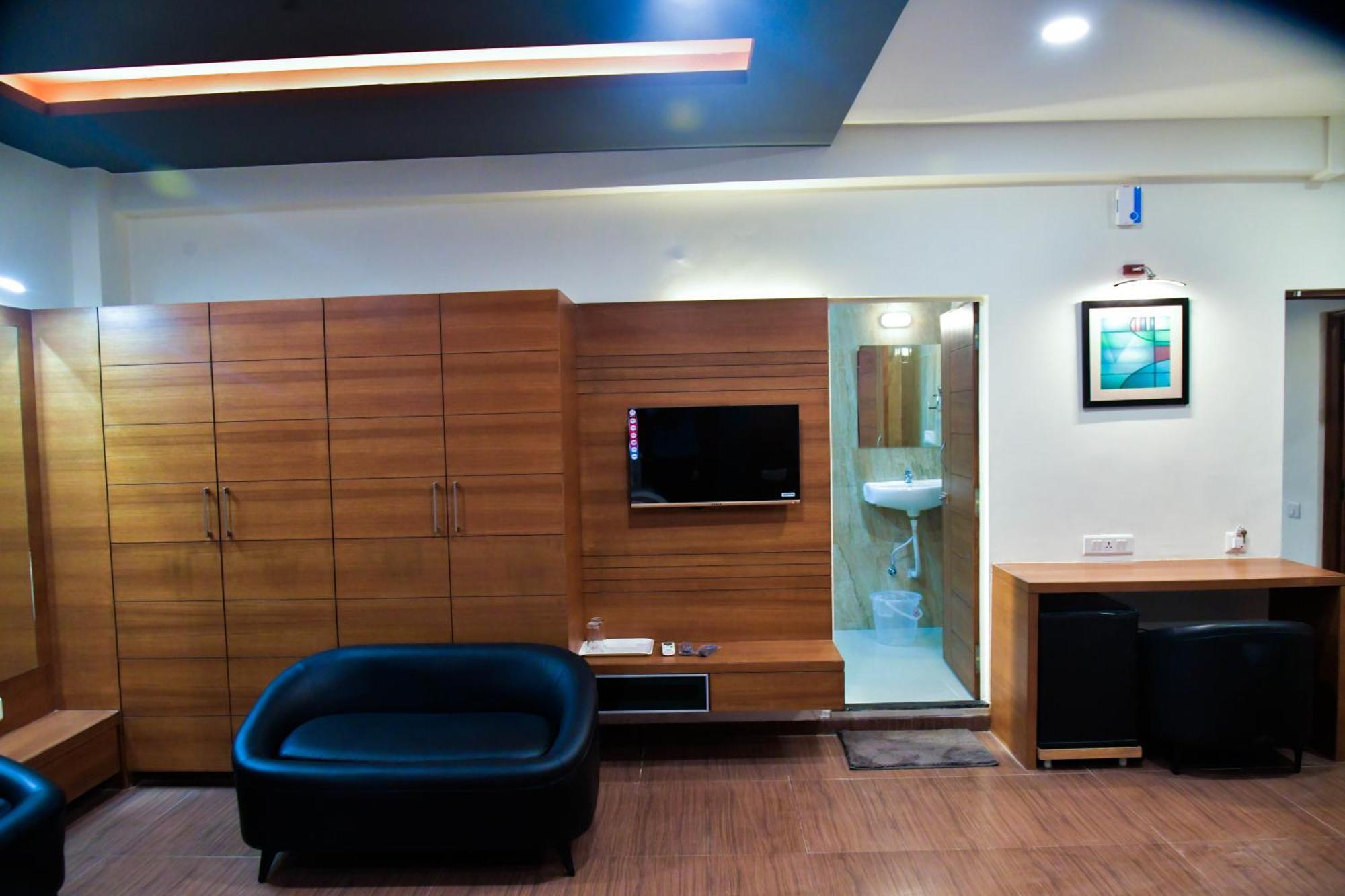 Hotel Ashooka Inn Gandhinagar Exterior photo