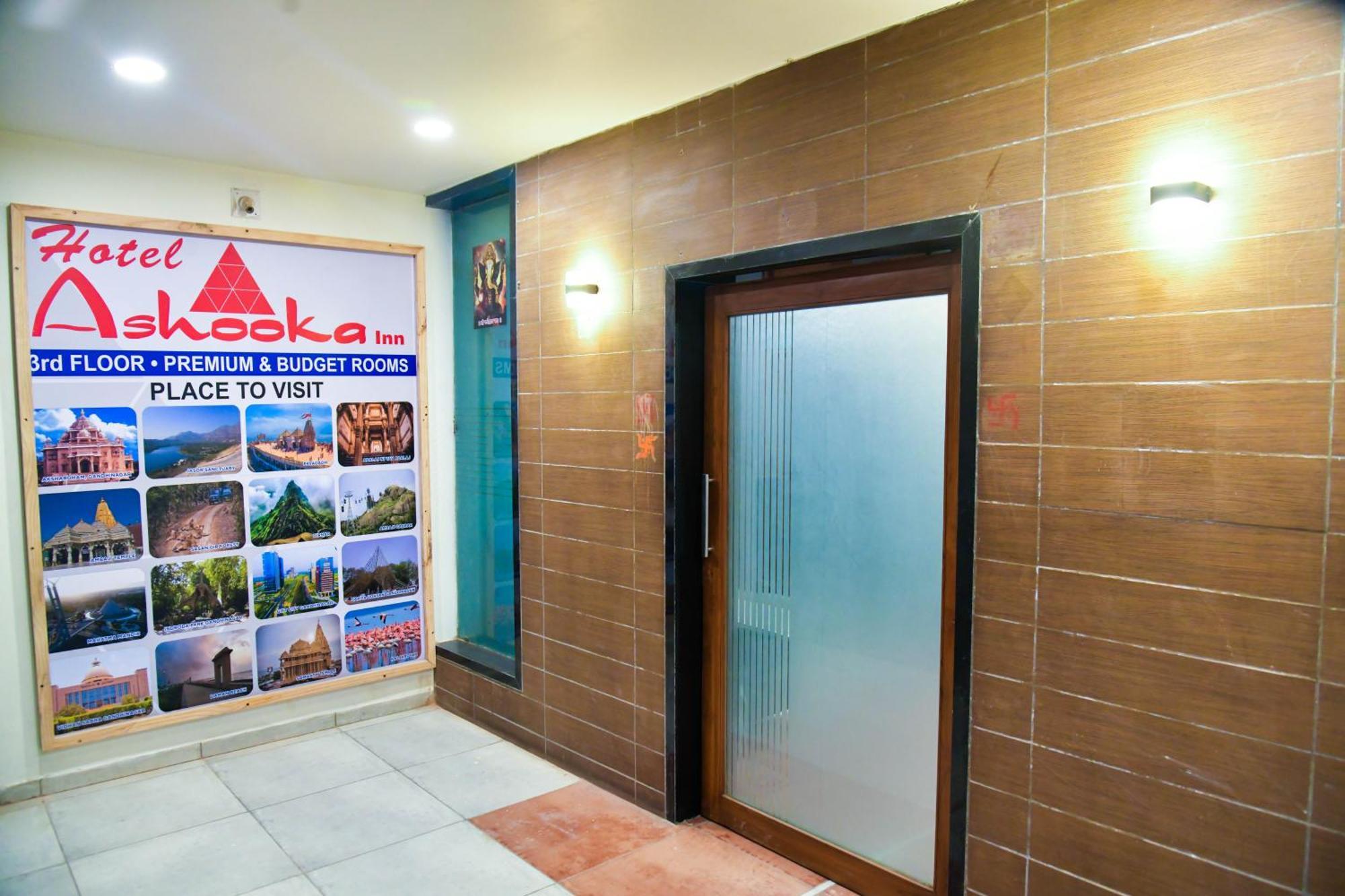 Hotel Ashooka Inn Gandhinagar Exterior photo